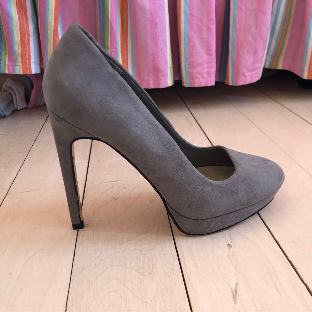 Grey Pumps